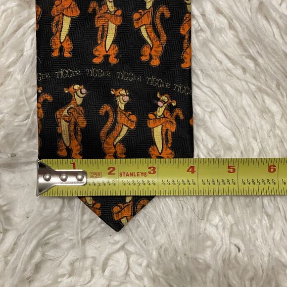 Tigger Neck Tie 100% Polyester Winnie The Pooh Disney - Picture 3 of 3